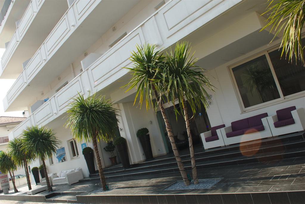 Medi Garden Hotel&Residence Альба-Адриатика Экстерьер фото