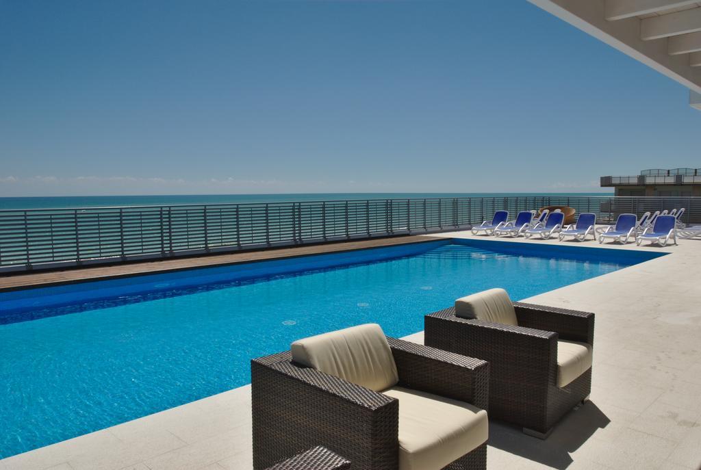 Medi Garden Hotel&Residence Альба-Адриатика Экстерьер фото