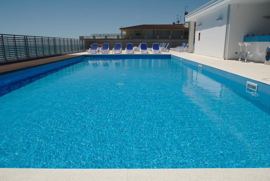Medi Garden Hotel&Residence Альба-Адриатика Экстерьер фото
