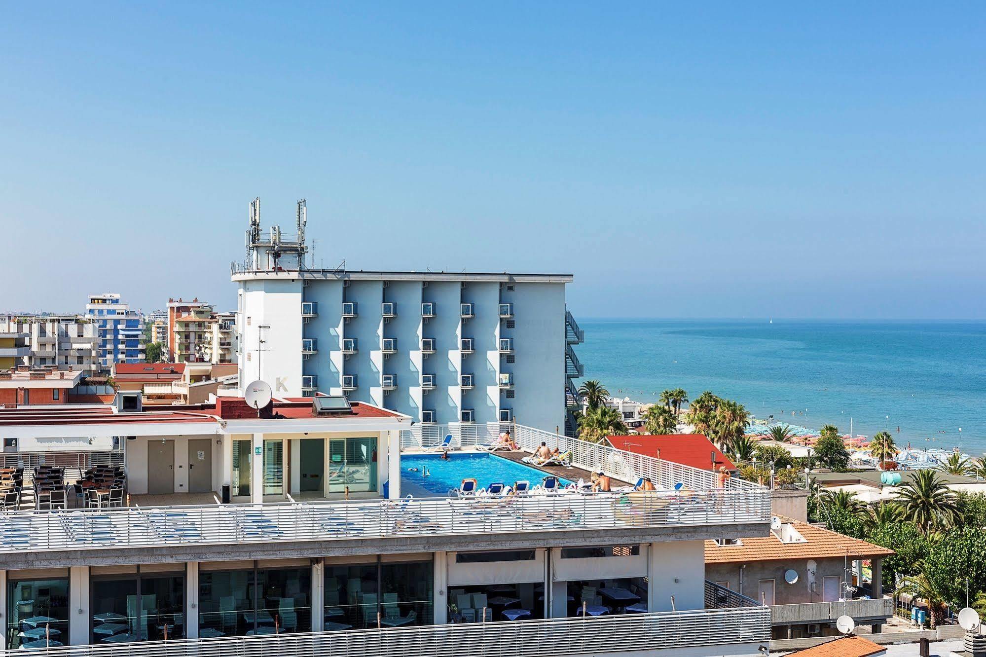 Medi Garden Hotel&Residence Альба-Адриатика Экстерьер фото
