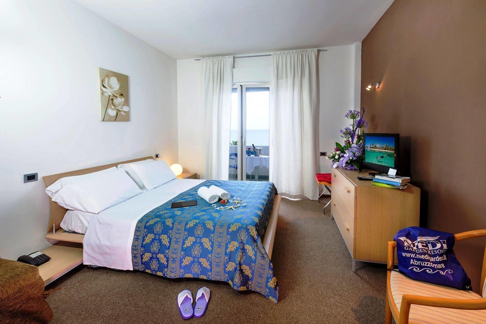 Medi Garden Hotel&Residence Альба-Адриатика Экстерьер фото