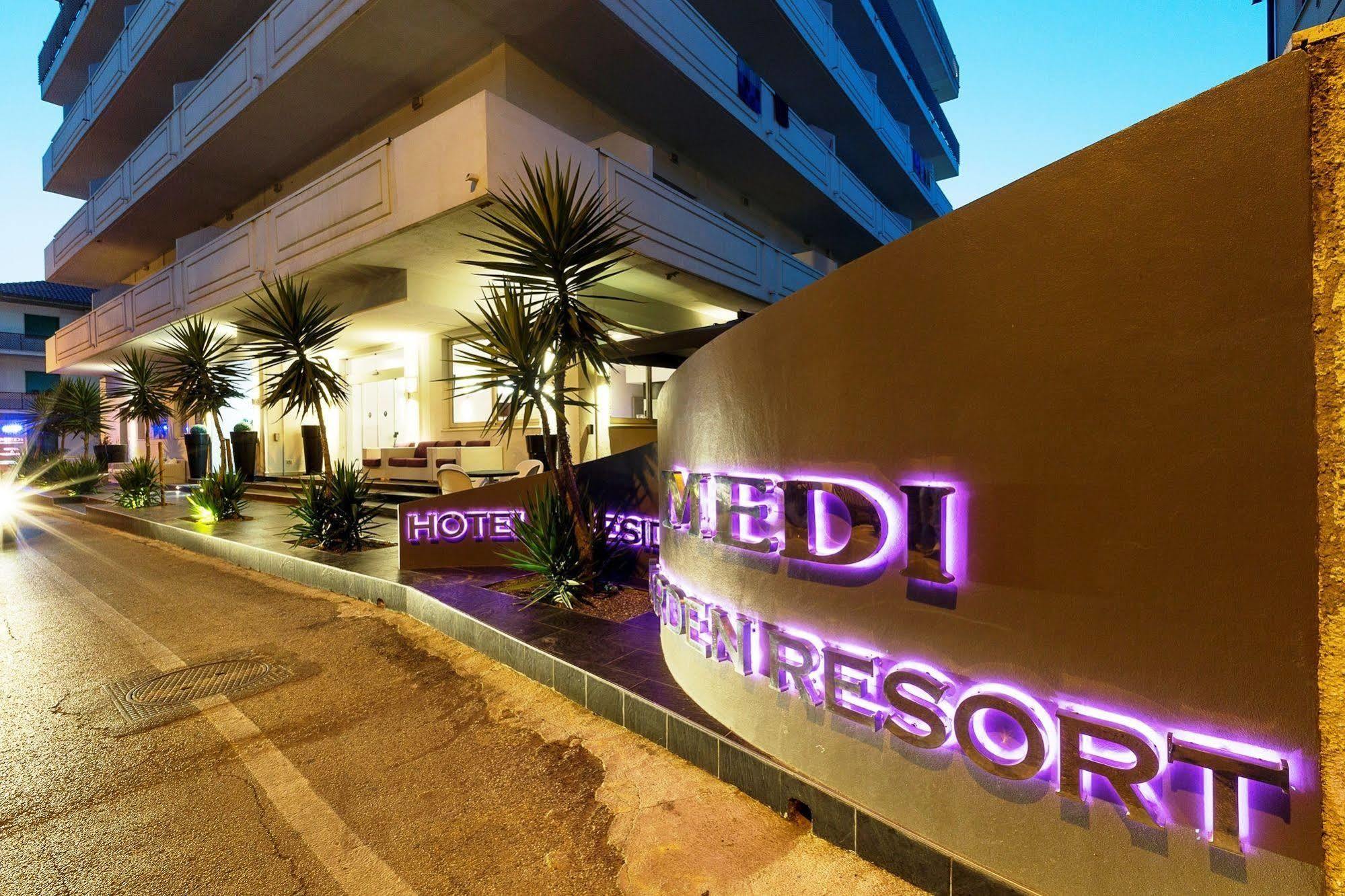 Medi Garden Hotel&Residence Альба-Адриатика Экстерьер фото